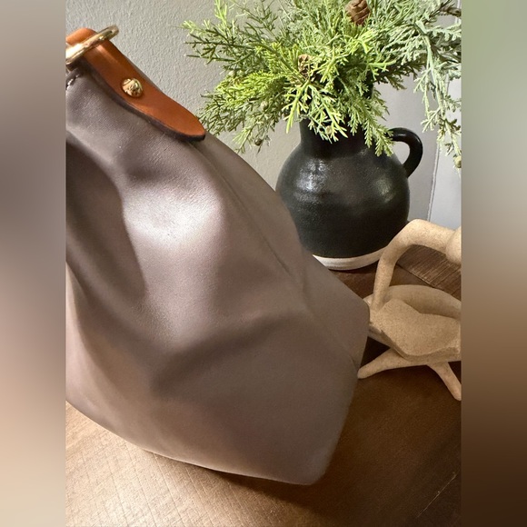 Dooney & Bourke Barlow Satchel/Crossbody Bag - Picture 4 of 16